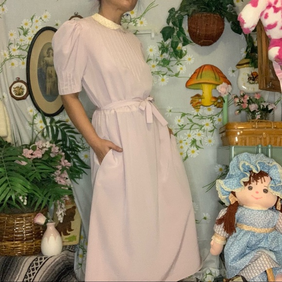 70s DVF pastel purple lace collar puff sleeve midi - Picture 2 of 10